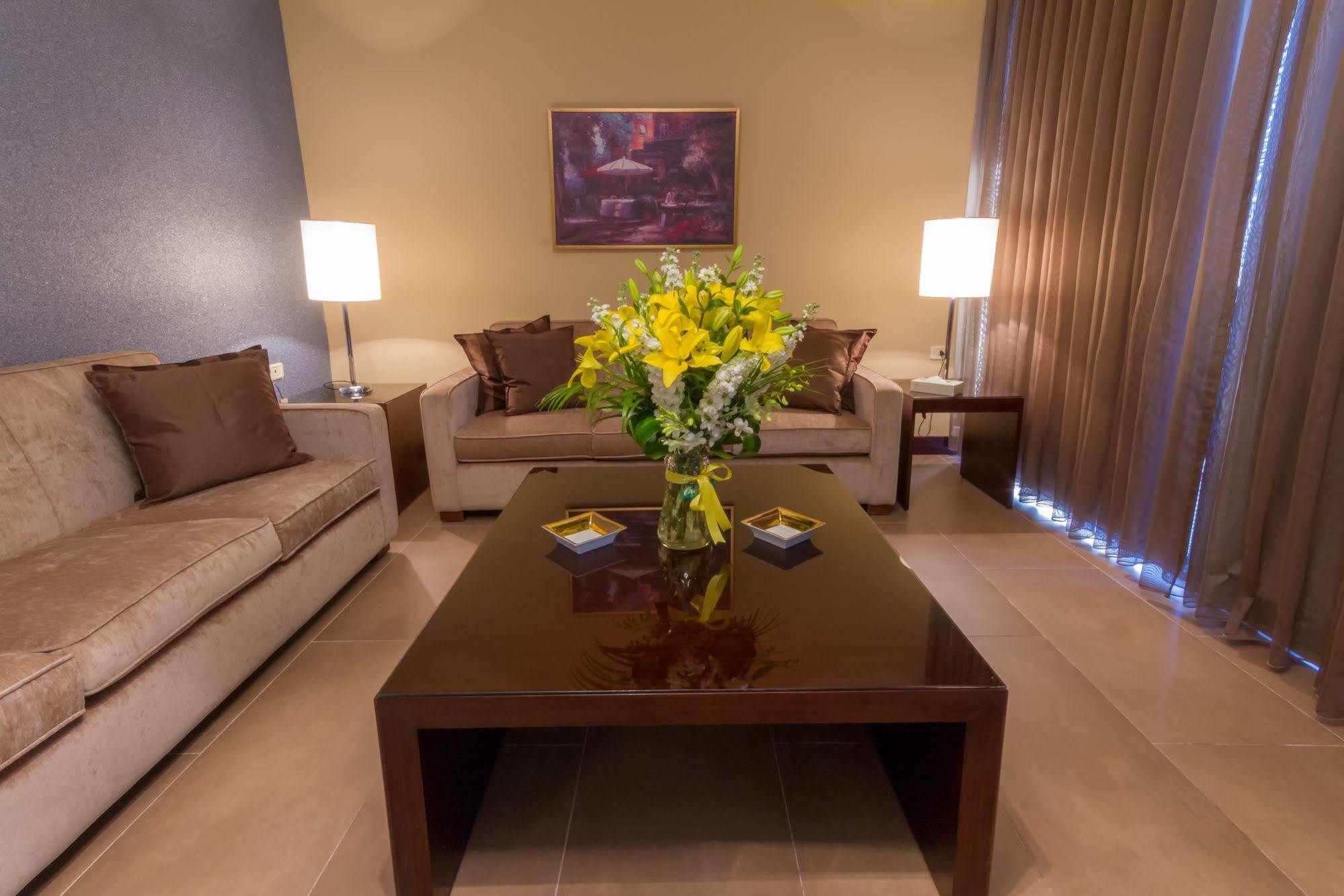 Nadine Hotel Suites Amman Eksteriør billede