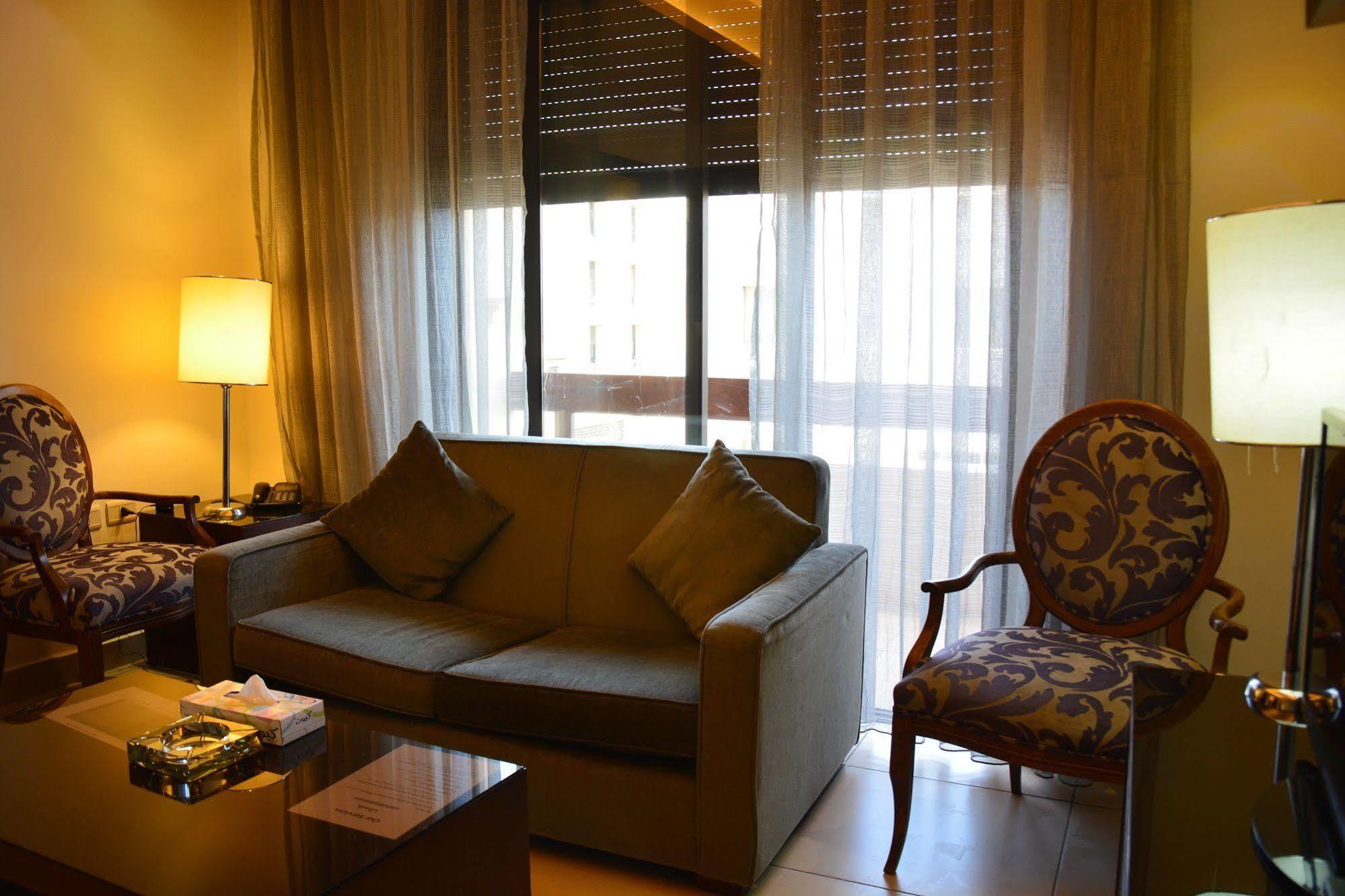 Nadine Hotel Suites Amman Eksteriør billede