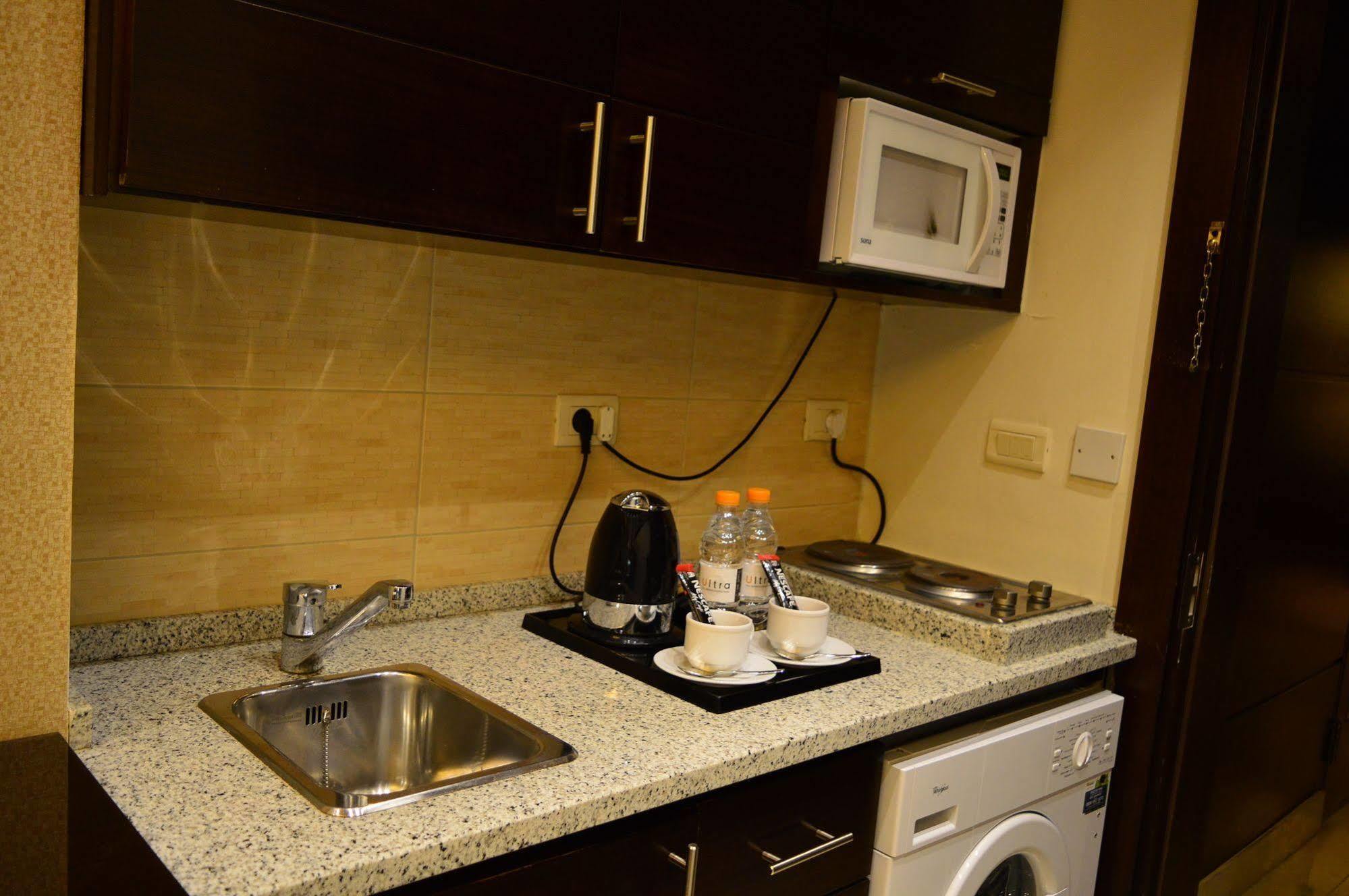 Nadine Hotel Suites Amman Eksteriør billede